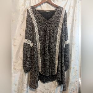 Beautiful long sleeve tunic top plus size 2X in EUC